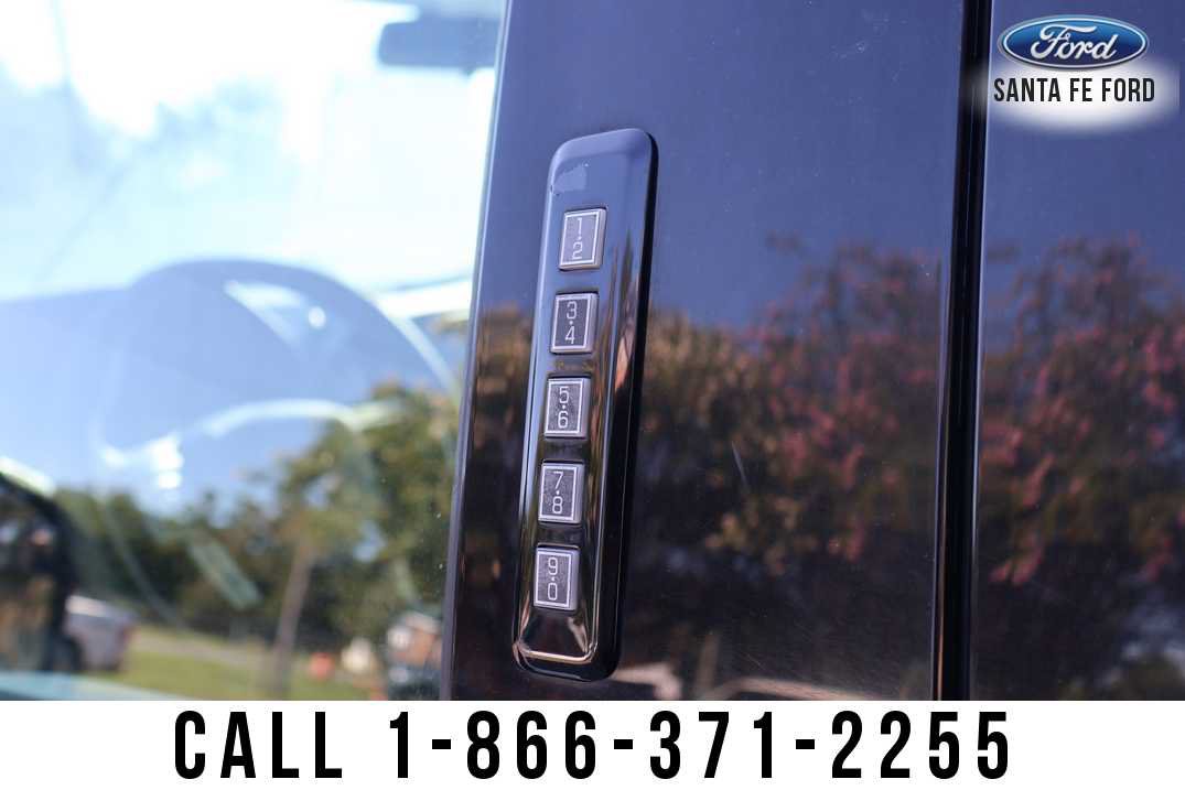 Used 2017 Ford F150 XLT w/ XTR Package AWD/4WD image 13