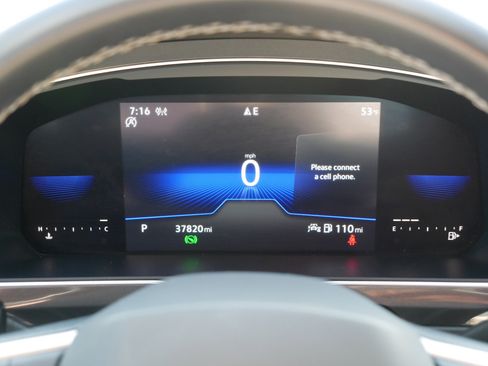 Used 2022 Volkswagen Tiguan SE image 21