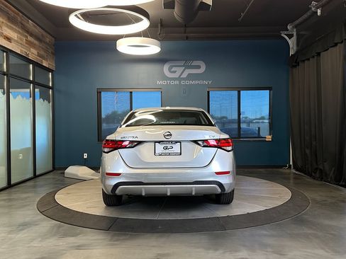 Used 2020 Nissan Sentra SV FWD image 4