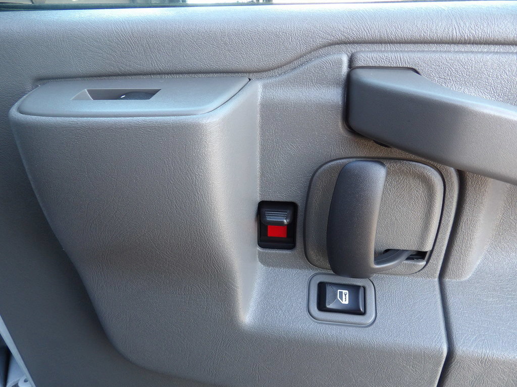 Used 2022 GMC Savana 3500 Extended w/ Power Convenience Package RWD image 25