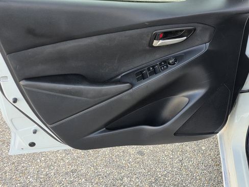 Used 2020 Toyota Yaris LE image 25