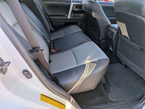 Used 2022 Toyota 4Runner SR5 Premium image 31