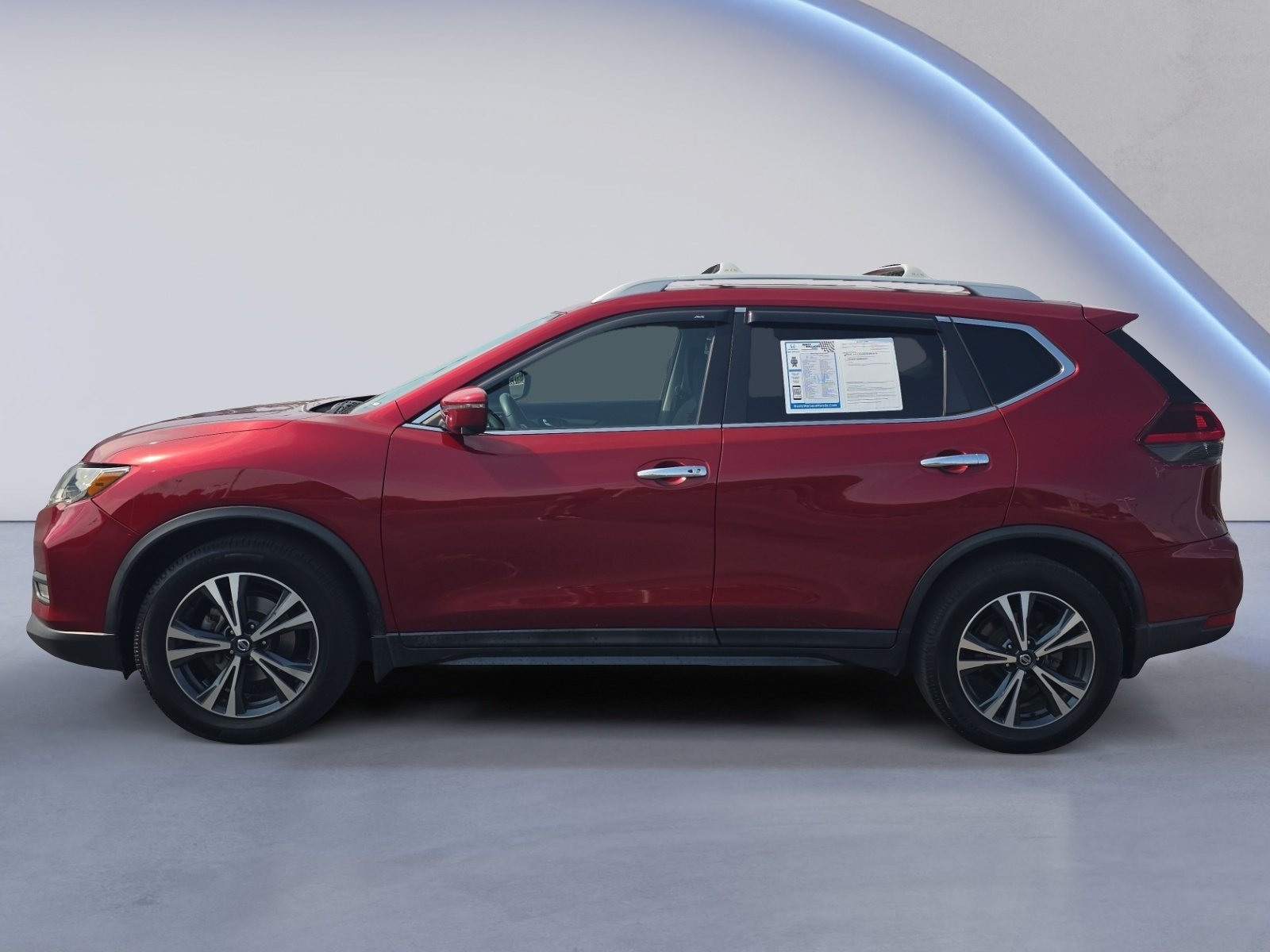 Used 2020 Nissan Rogue SV w/ Sun & Sound Touring Package FWD image 2