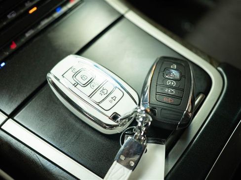 Used 2019 Lincoln Nautilus Reserve AWD/4WD image 29