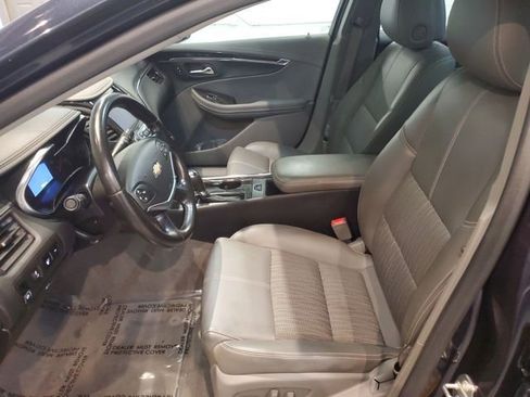 Used 2014 Chevrolet Impala LT w/ Convenience Package image 10