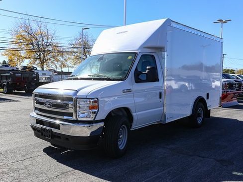 New 2026 Ford E-350 and Econoline 350 Super Duty w/ Power Equipment Group RWD image 5
