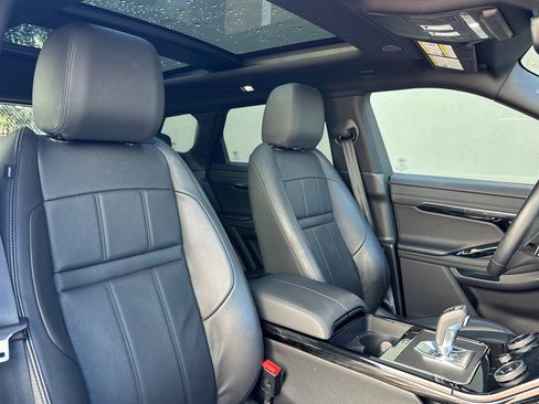 Certified 2022 Land Rover Range Rover Evoque R-Dynamic SE image 31