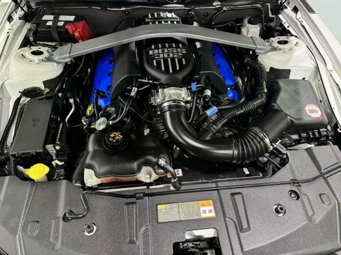 Used 2013 Ford Mustang Boss 302 w/ Boss 302 Accessory Pkg image 57