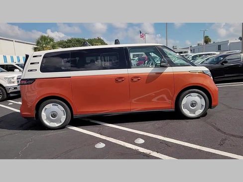 New 2025 Volkswagen ID. Buzz 1st Edition image 26