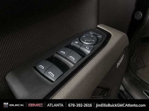 Used 2024 Chevrolet Silverado 1500 ZR2 image 23