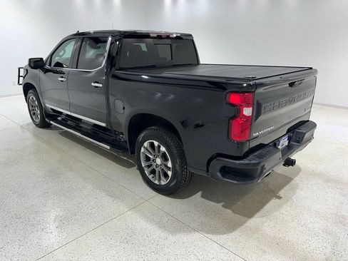 Used 2024 Chevrolet Silverado 1500 High Country w/ Technology Package AWD/4WD image 3