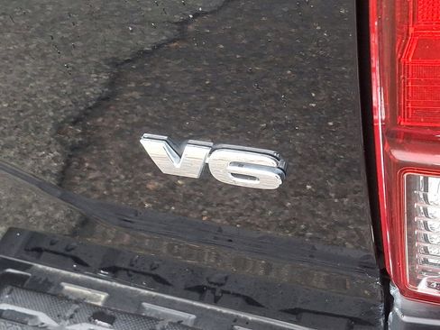 Used 2019 Toyota Tacoma TRD Off-Road image 16