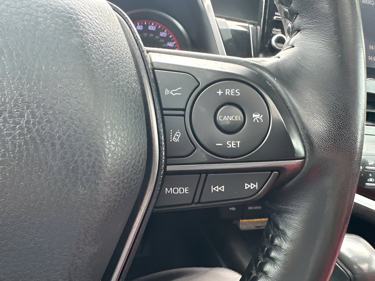 Used 2021 Toyota Camry XSE FWD image 16