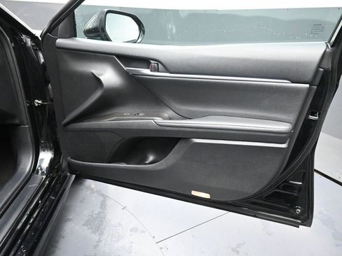 Used 2023 Toyota Camry XSE image 19