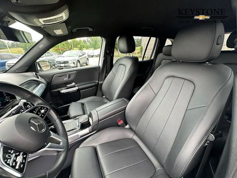 Used 2023 Mercedes-Benz GLB 250 image 14