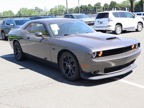 Used 2023 Dodge Challenger R/T w/ Blacktop Package image 2