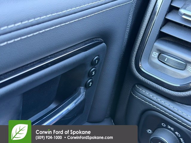 Used 2025 RAM 3500 Limited AWD/4WD image 22