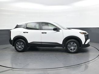 Used 2025 Nissan Kicks S video 3