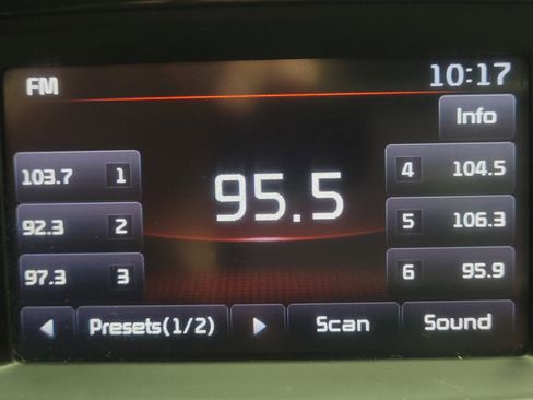 Used 2016 Kia Sorento LX w/ LX Convenience Package image 25