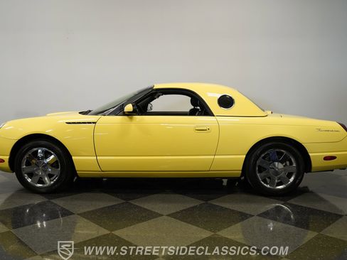 Used 2002 Ford Thunderbird image 28