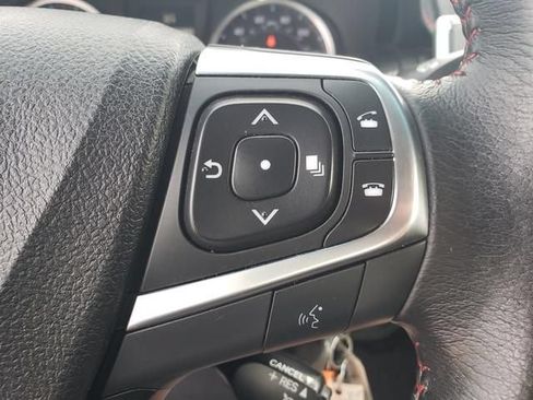 Used 2017 Toyota Camry SE w/ Moonroof Package FWD image 26