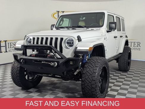 Used 2018 Jeep Wrangler Unlimited Sahara AWD/4WD image 5