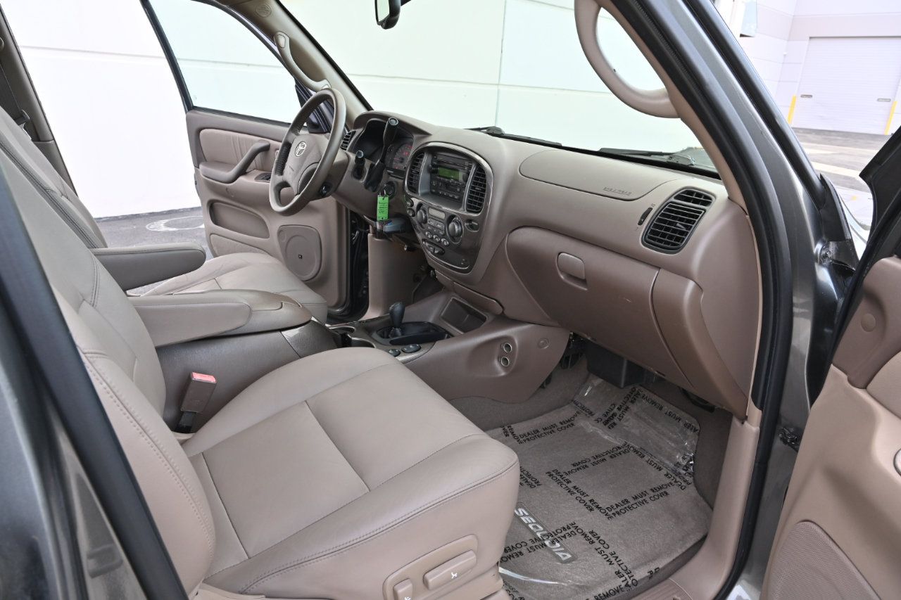 Used 2004 Toyota Sequoia Limited AWD/4WD image 14