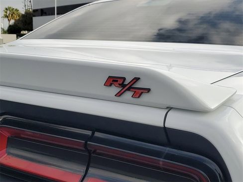 Used 2018 Dodge Challenger SXT Plus image 7