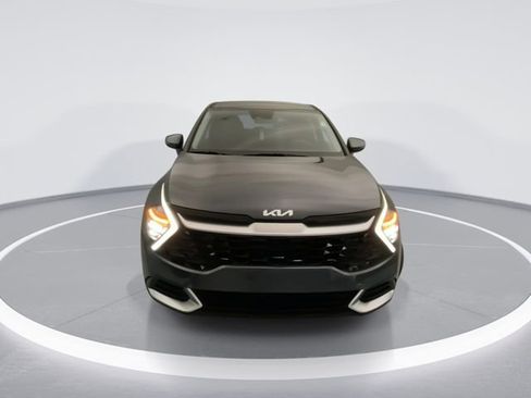 Used 2024 Kia Sportage EX image 9