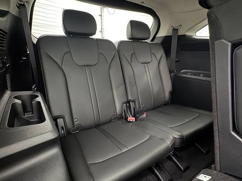 Used 2022 Kia Sorento S w/ Panoramic Sunroof Package AWD/4WD image 38