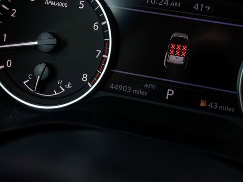 Used 2023 Nissan Pathfinder SV image 18