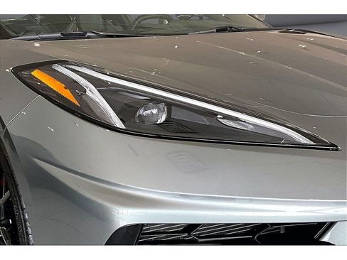 Used 2024 Chevrolet Corvette Stingray Preferred Cpe w/ Body-Color Dual Roof Package RWD image 27