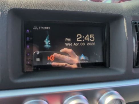 Used 2004 Chevrolet SSR w/ Preferred Equipment Group image 26