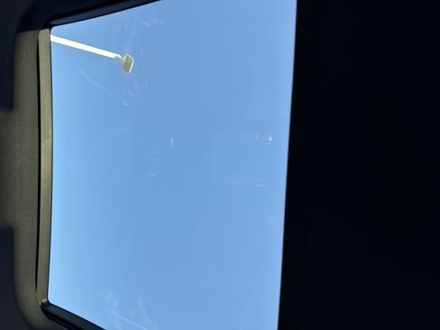 Used 2023 Land Rover Defender 110 V8 image 28