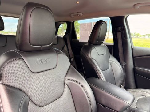 Used 2020 Jeep Cherokee Limited AWD/4WD image 35