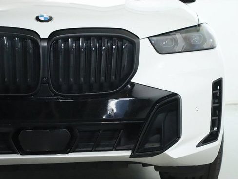 Certified 2024 BMW X5 xDrive40i w/ M Sport Package AWD/4WD image 8