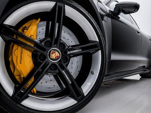 Used 2020 Porsche Taycan Turbo S image 5