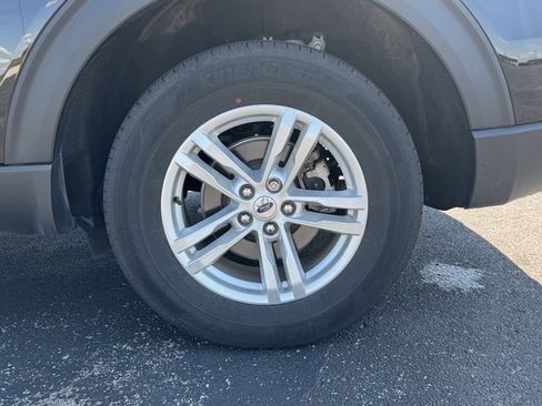 Used 2023 Ford Explorer XLT w/ Equipment Group 202A image 33