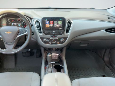 Used 2018 Chevrolet Malibu LT FWD image 9