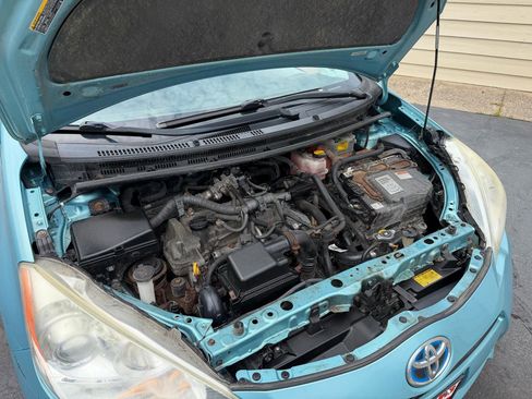 Used 2013 Toyota Prius C Four FWD image 17