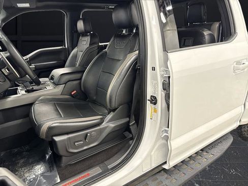 Used 2018 Ford F150 Raptor w/ Equipment Group 802A Luxury image 4