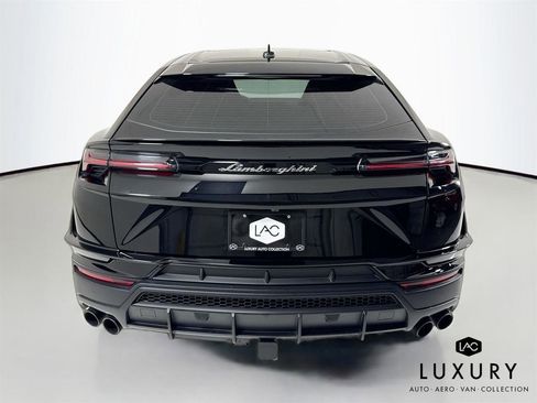 Used 2023 Lamborghini Urus S image 7