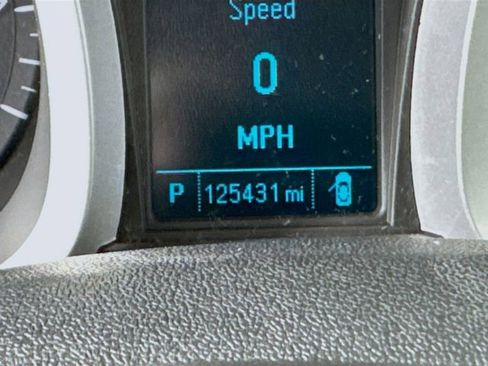 Used 2017 Chevrolet Equinox LT w/ Convenience Package image 13