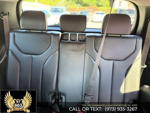 Used 2025 Hyundai Palisade SEL FWD image 14