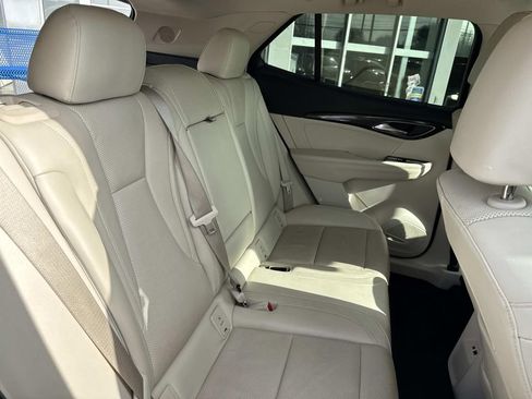 Used 2023 Buick Envision Essence image 10