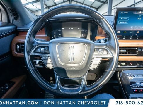 Used 2023 Lincoln Nautilus Reserve AWD/4WD image 7