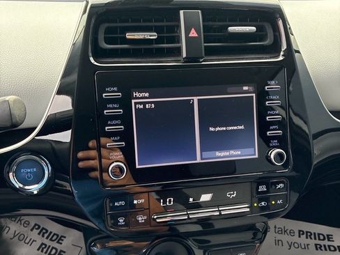 Used 2020 Toyota Prius LE FWD image 10