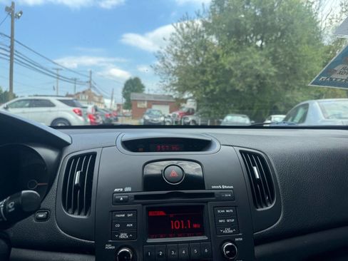 Used 2012 Kia Forte EX w/ Fuel Economy Pkg image 32