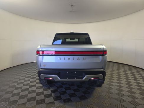 Used 2023 Rivian R1T Launch Edition image 4