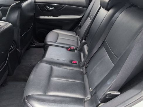Used 2017 Nissan Rogue SL FWD image 24